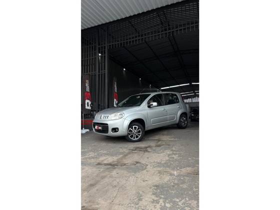 FIAT UNO 1.0 EVO VIVACE 8V FLEX 4P MANUAL FIAT UNO 1.0 EVO VIVACE 8V FLEX 4P MANUAL